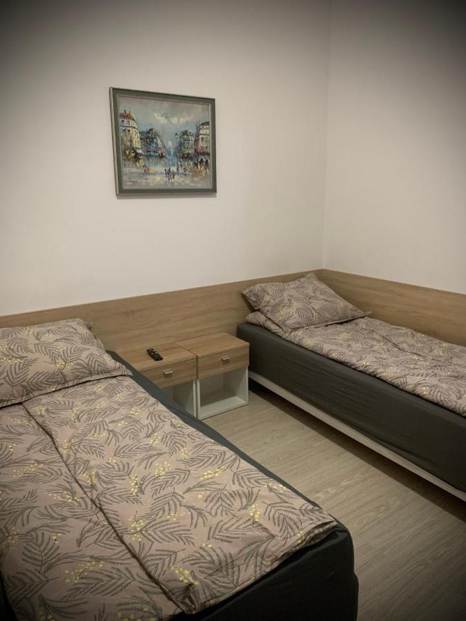 Hostel Sportowa Плоньск Экстерьер фото