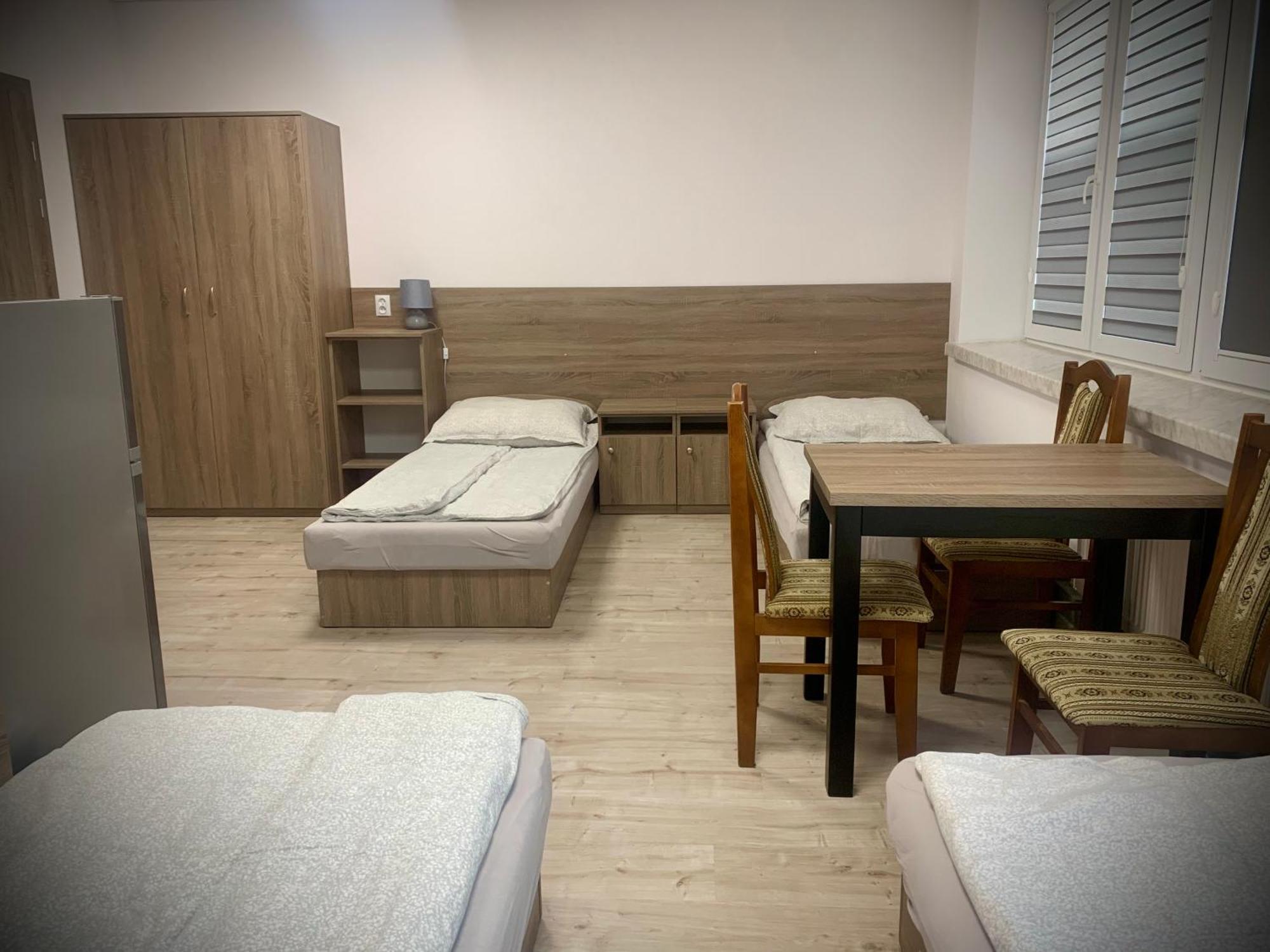Hostel Sportowa Плоньск Номер фото